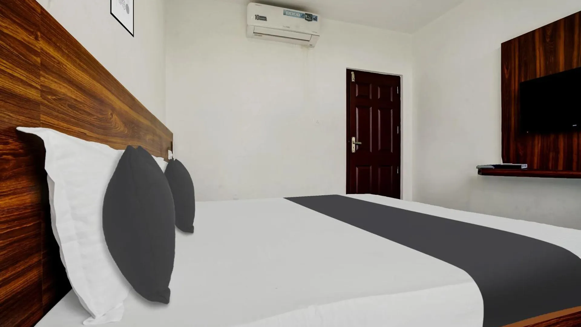 Alwaye Hotel O Ferryland Residency 3*,